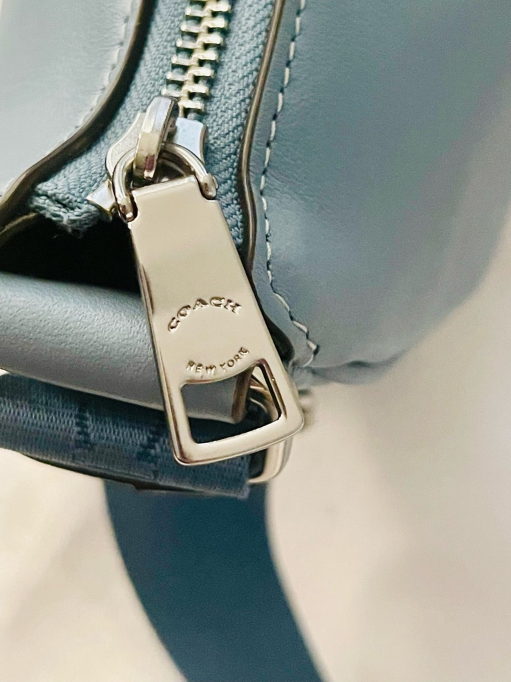 *AUTHENTIC* COACH PACE CROSSBODY BAG STYLE CT644 CORNFLOWER BLUE MSRP $400! - Picture 16 of 16